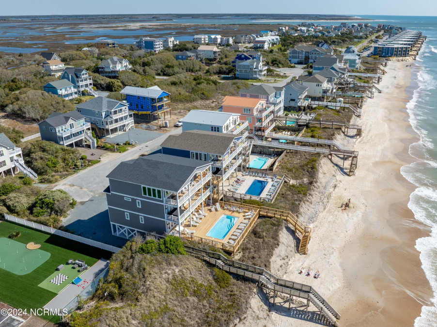 21 Porpoise Pl North Topsail Beach, NC 28460