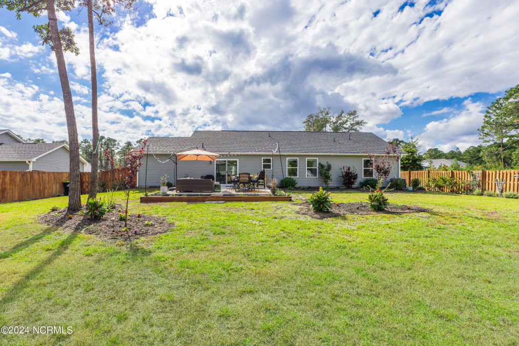 861 Golf View Rd Southport, NC 28461