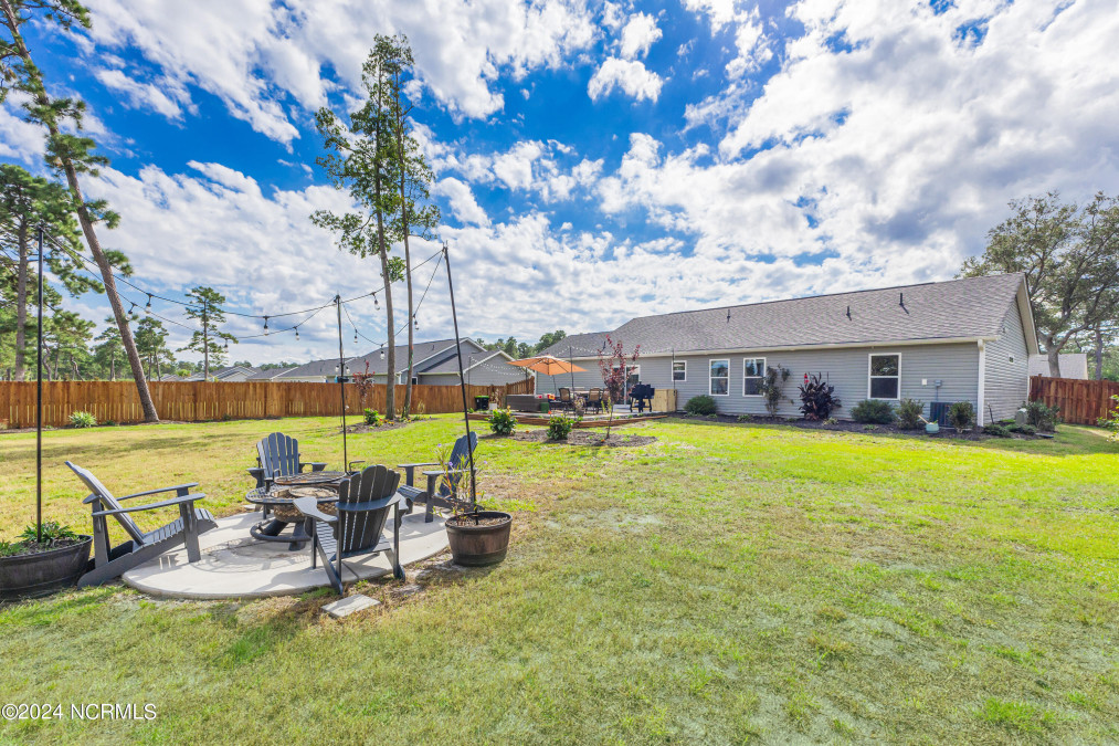 861 Golf View Rd Southport, NC 28461