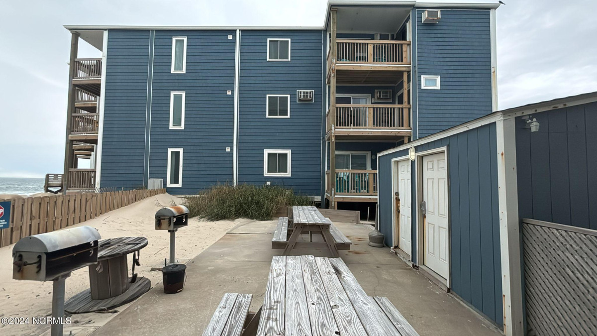 2182 New River Inlet Rd North Topsail Beach, NC 28460