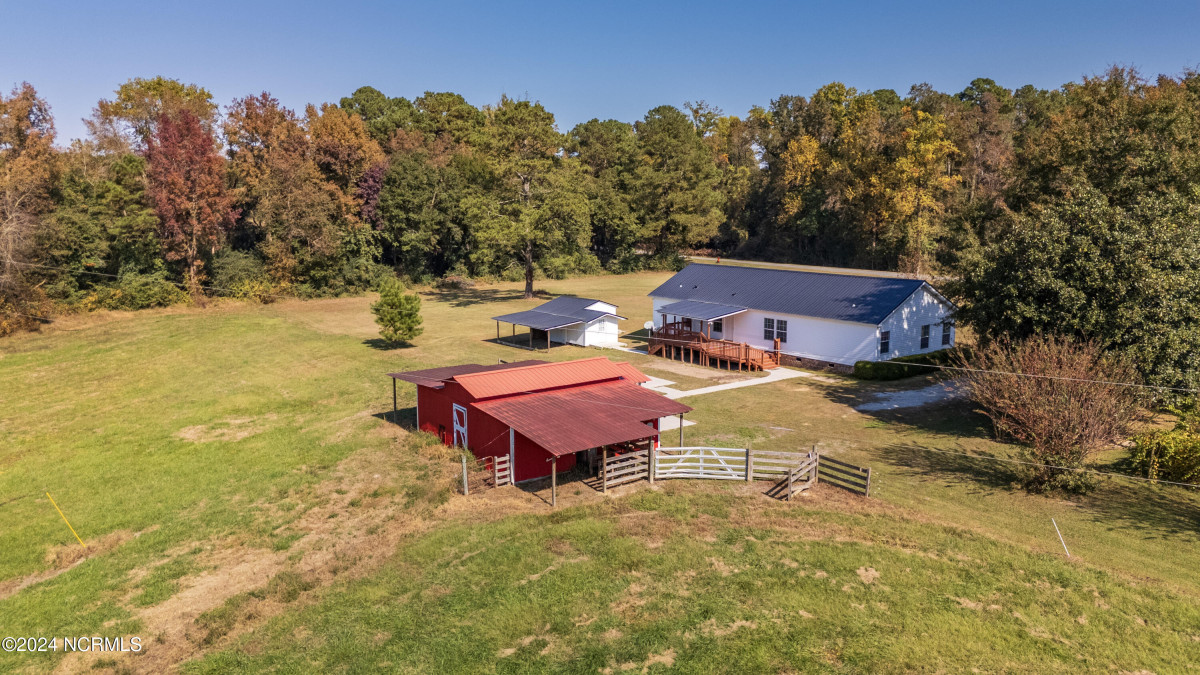 476 Sandlin Rd Beulaville, NC 28518