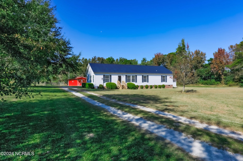 476 Sandlin Rd Beulaville, NC 28518