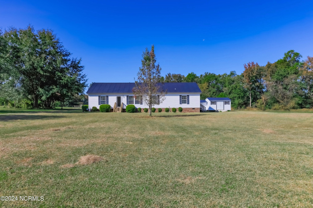 476 Sandlin Rd Beulaville, NC 28518