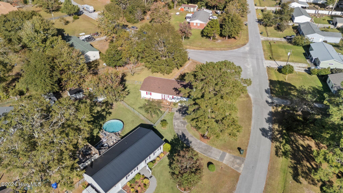 2309 Lakeview Dr Newport, NC 28570