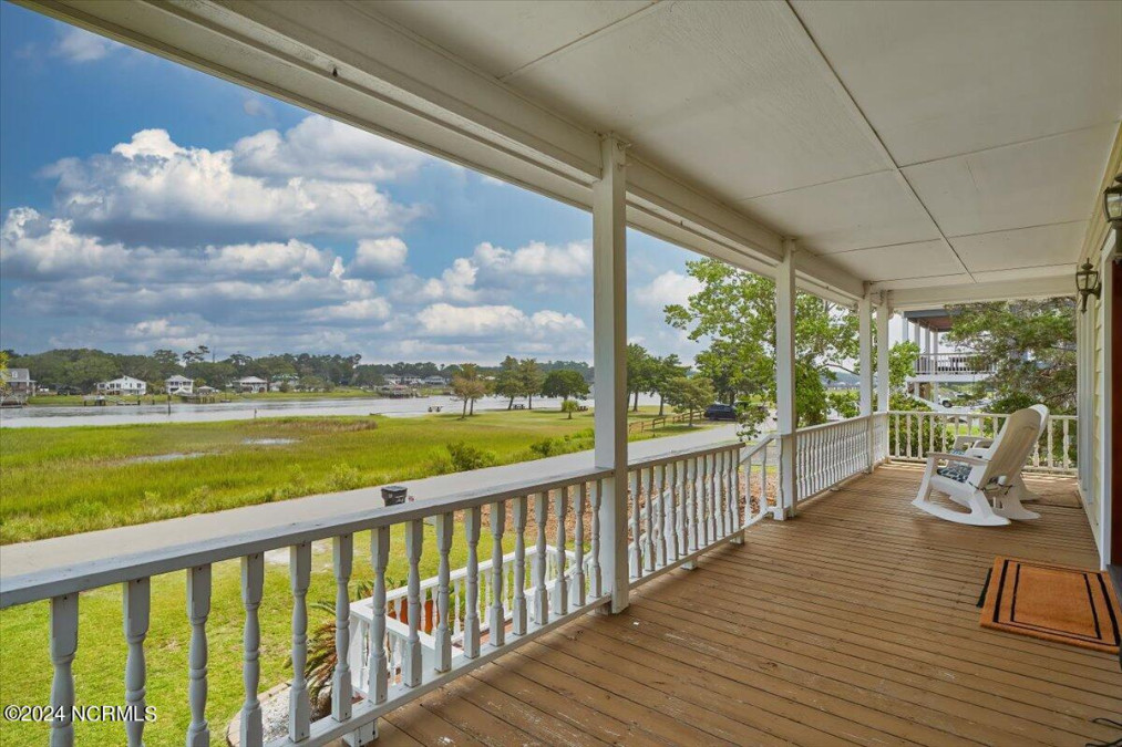 180 Sailfish St Holden Beach, NC 28462