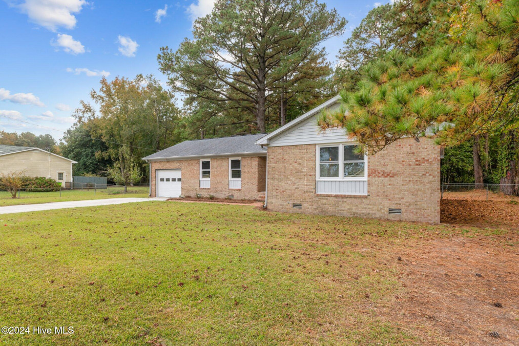 217 Snead Rd New Bern, NC 28560