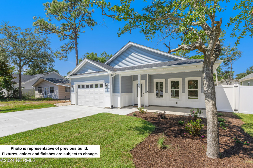 123 12th St Oak Island, NC 28465