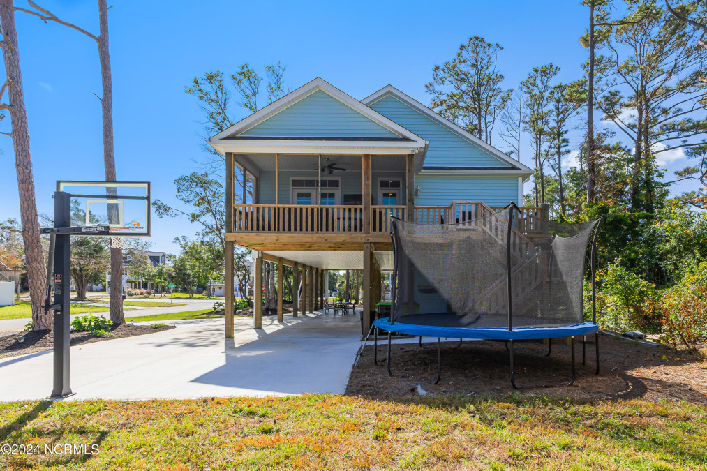 3208 Oak Island Dr Oak Island, NC 28465