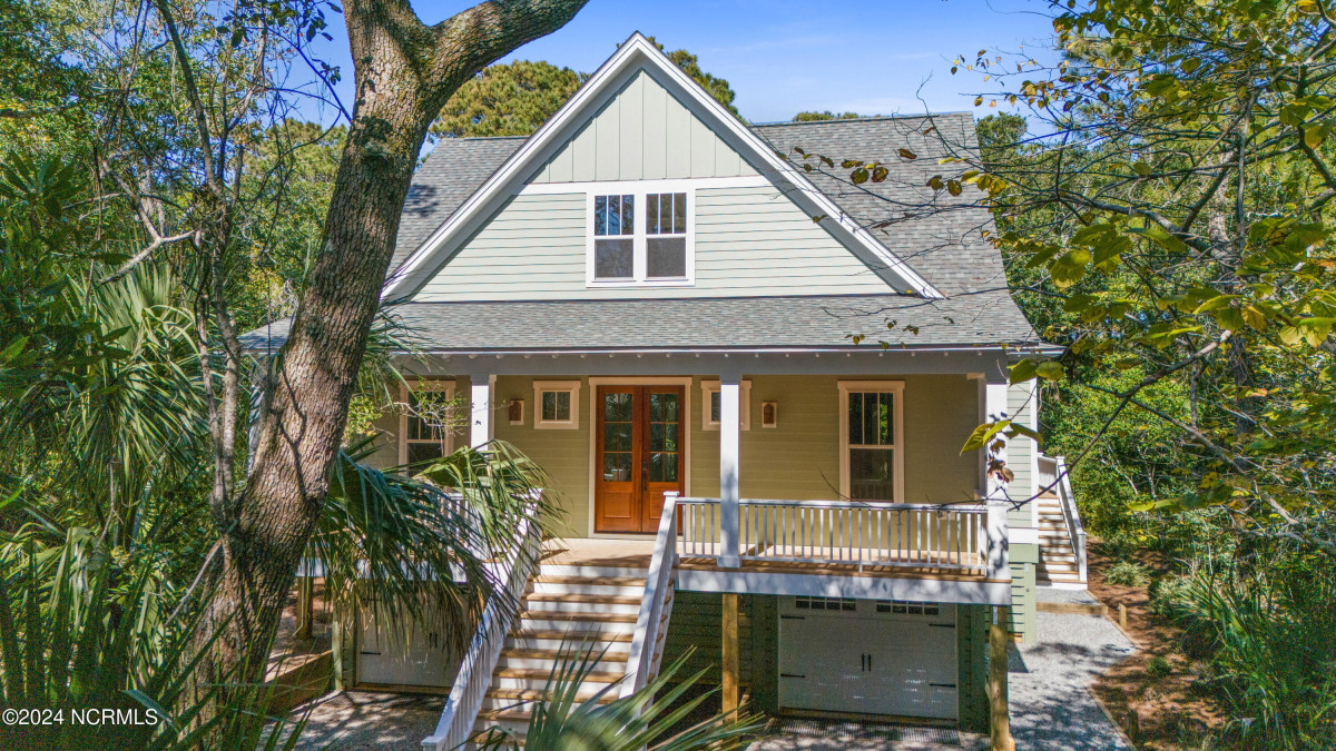 19 Fort Holmes Trl Bald Head Island, NC 28461