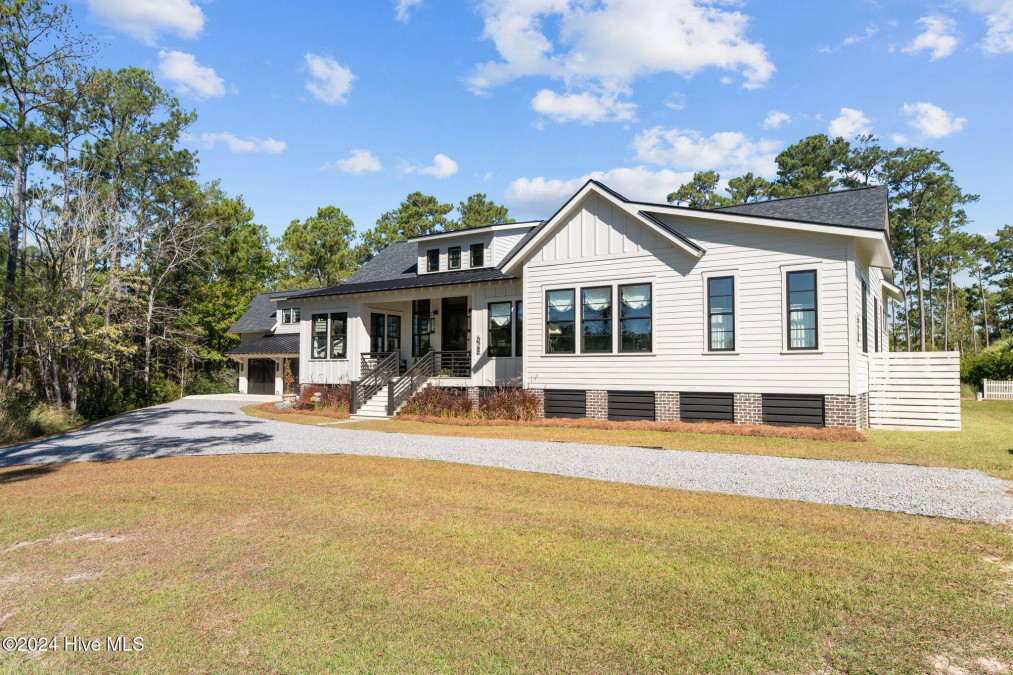 628 Harborside Rd Oriental, NC 28571