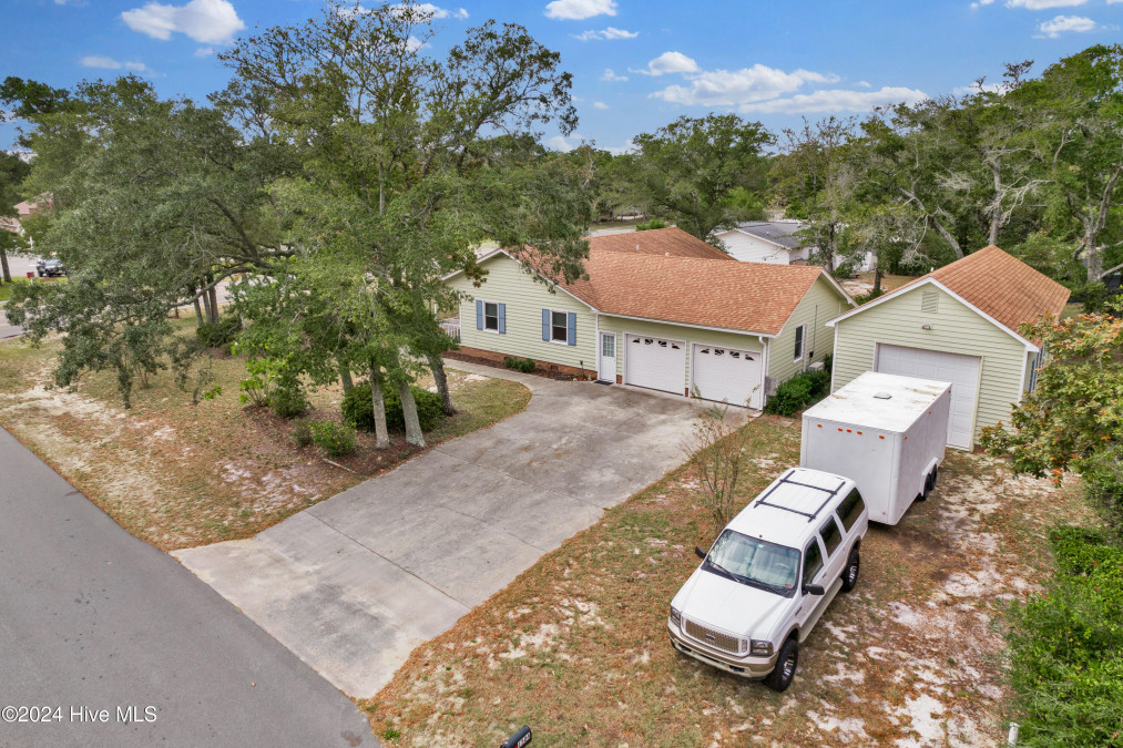 1506 Oak Island Dr Oak Island, NC 28465