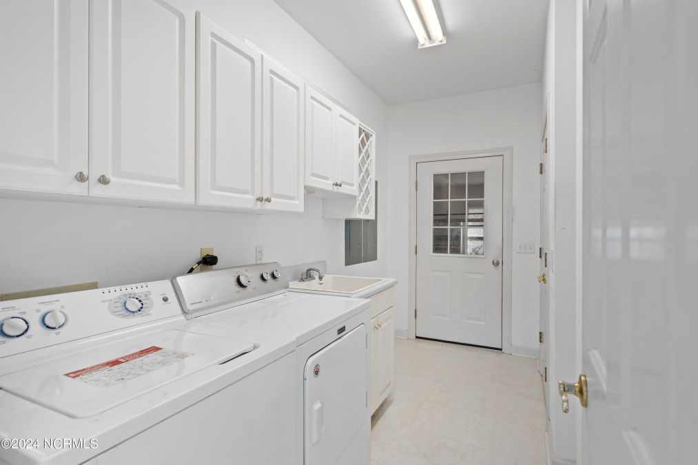 3394 Laurel Ln Southport, NC 28461