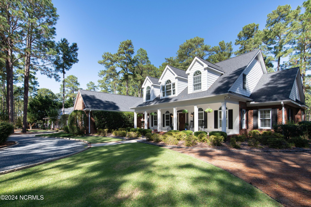 41 Mcmichael Dr Pinehurst, NC 28374