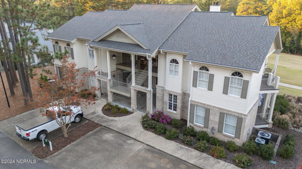 250 Cochrane Castle Cir Pinehurst, NC 28374