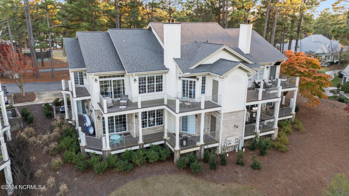 250 Cochrane Castle Cir Pinehurst, NC 28374