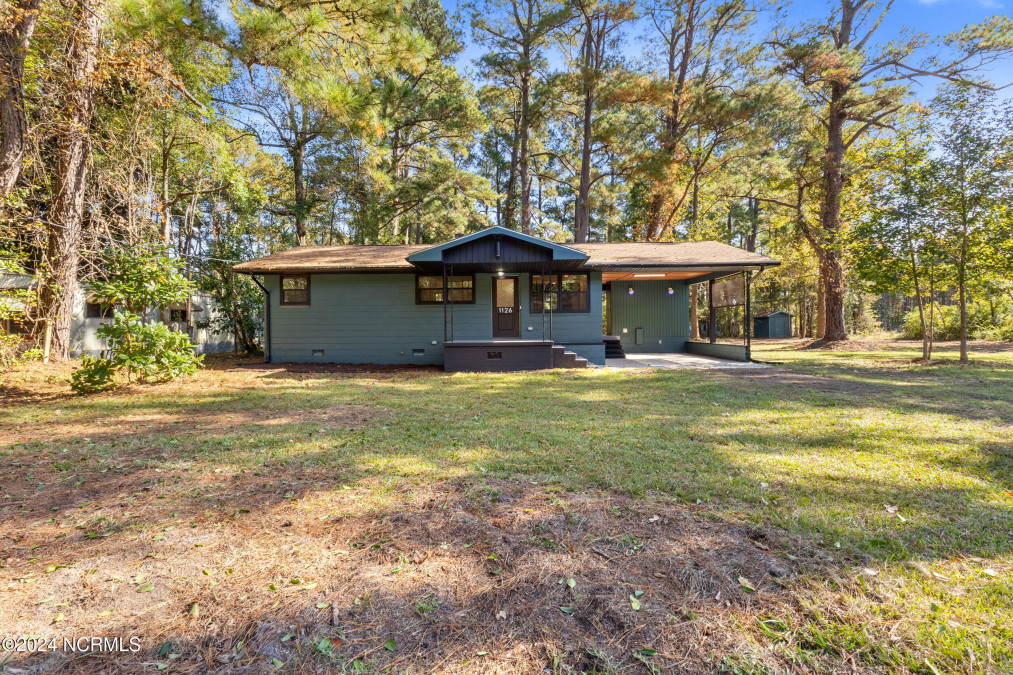 1126 Us Highway 117 Burgaw, NC 28425