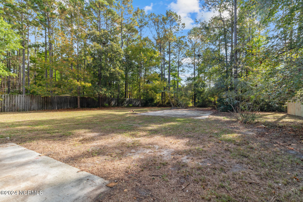 106 Woodland Dr Swansboro, NC 28584