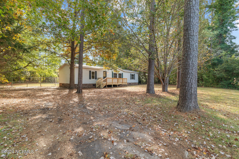 106 Woodland Dr Swansboro, NC 28584