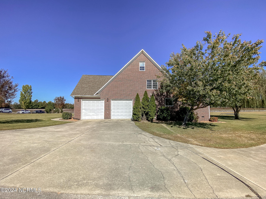 118 Planters Walk Rd Ahoskie, NC 27910