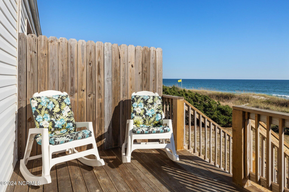 3307 Ocean Dr Emerald Isle, NC 28594