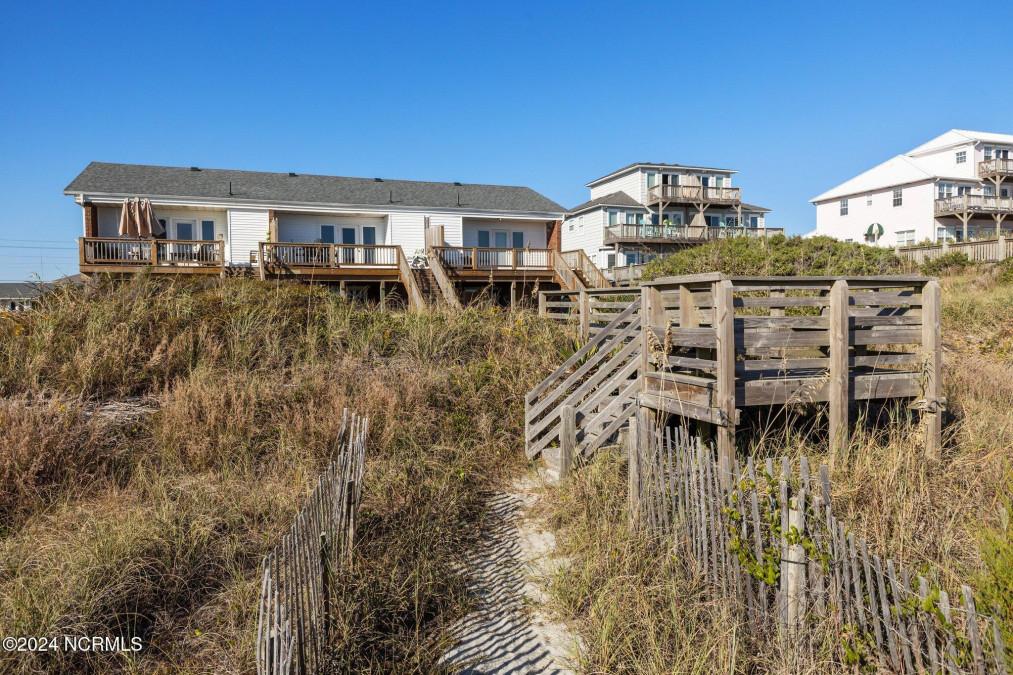 3307 Ocean Dr Emerald Isle, NC 28594