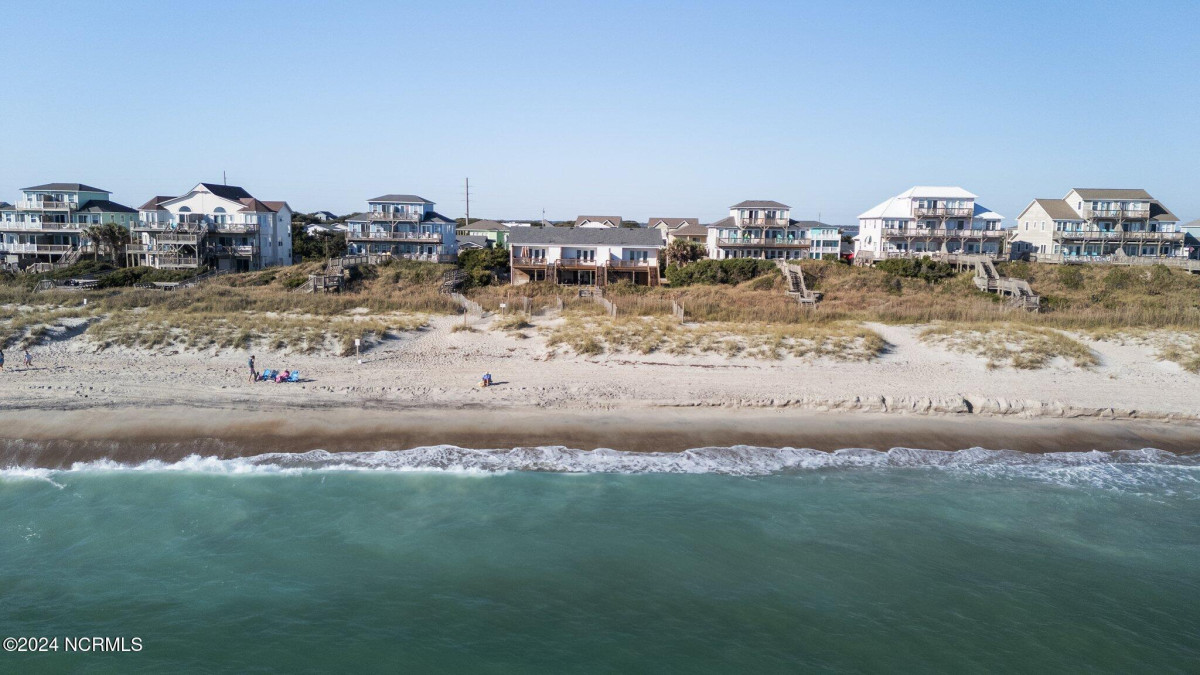 3307 Ocean Dr Emerald Isle, NC 28594