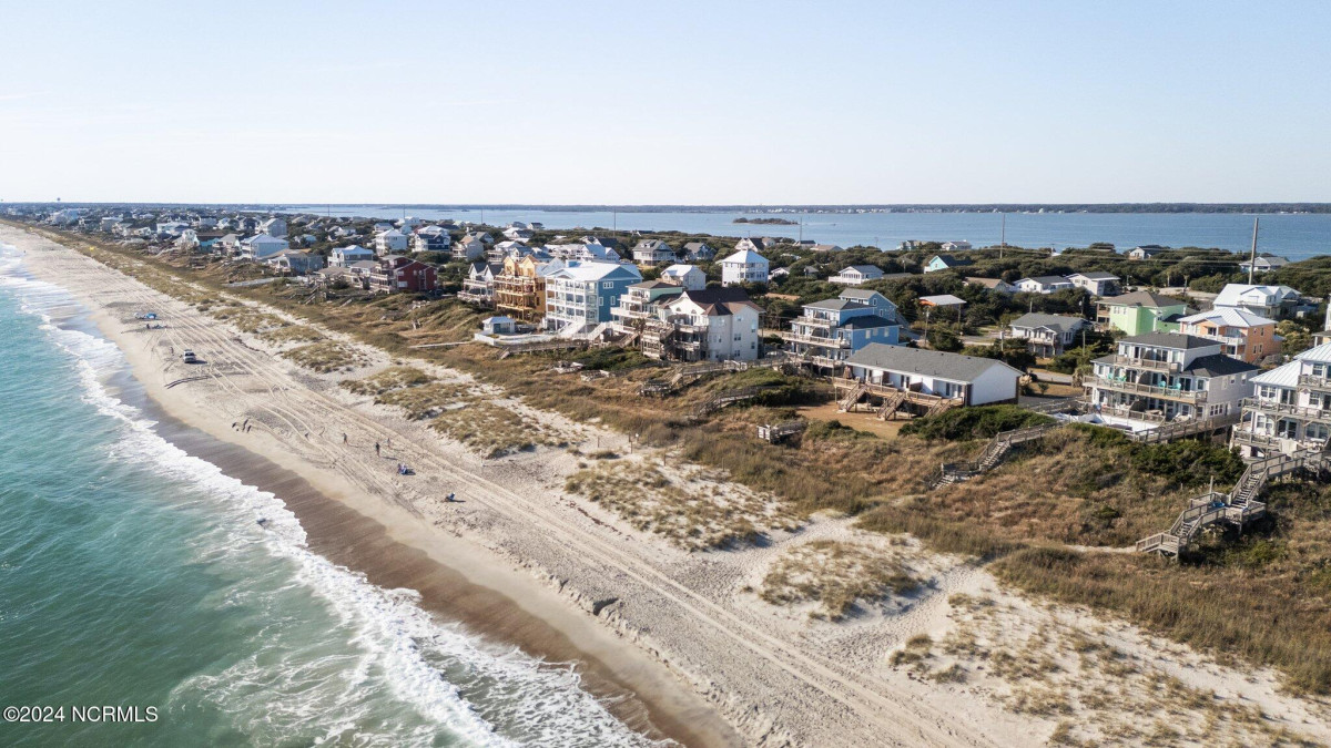 3307 Ocean Dr Emerald Isle, NC 28594