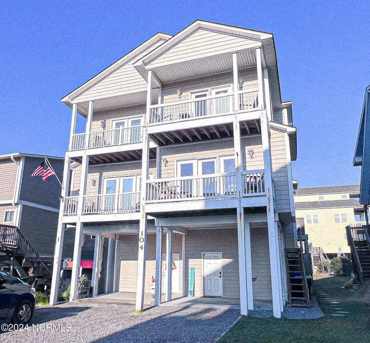 104 Sea Oaks Ct North Topsail Beach, NC 28460