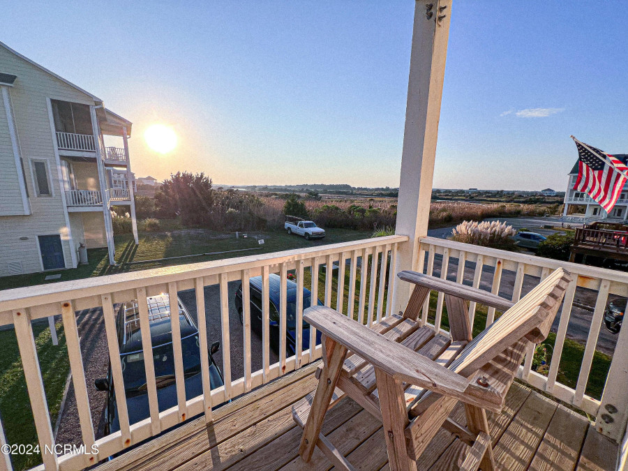 104 Sea Oaks Ct North Topsail Beach, NC 28460