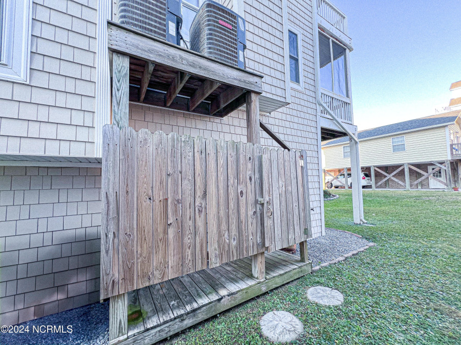 104 Sea Oaks Ct North Topsail Beach, NC 28460