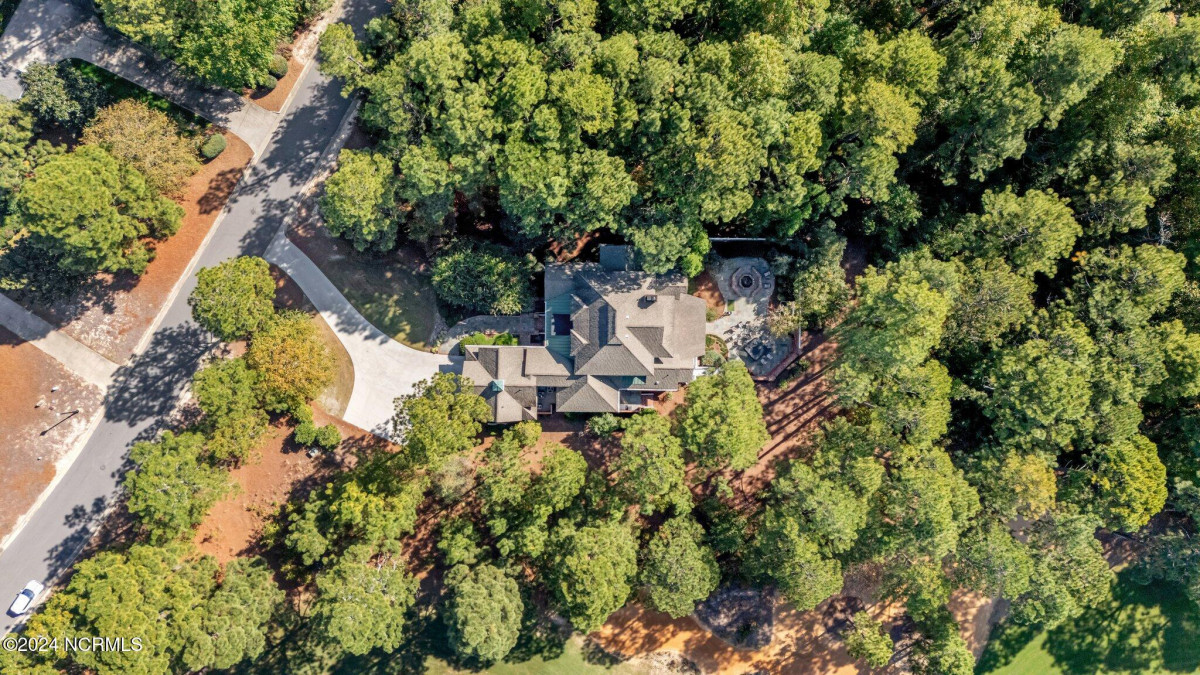 19 Granville Dr Pinehurst, NC 28374