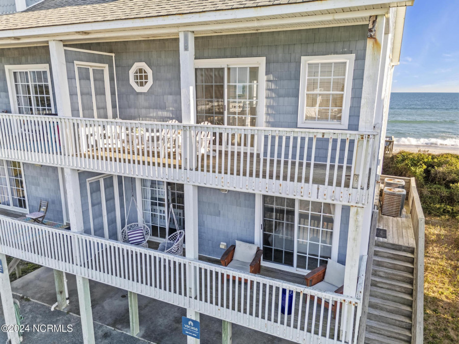 3936 Island Dr North Topsail Beach, NC 28460