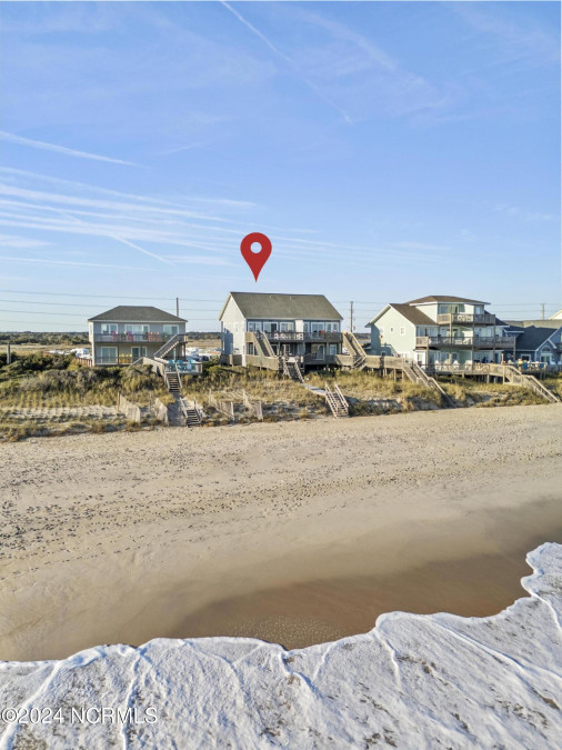 3936 Island Dr North Topsail Beach, NC 28460