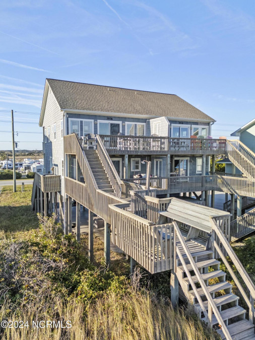 3936 Island Dr North Topsail Beach, NC 28460