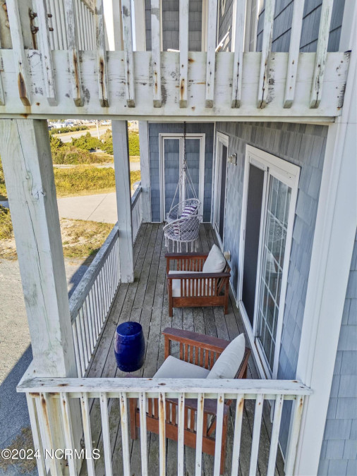 3936 Island Dr North Topsail Beach, NC 28460