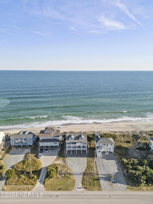 3936 Island Dr North Topsail Beach, NC 28460