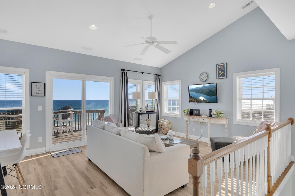 3936 Island Dr North Topsail Beach, NC 28460