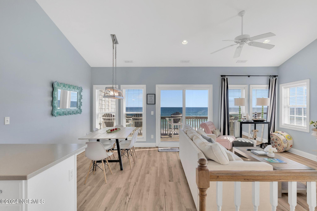 3936 Island Dr North Topsail Beach, NC 28460