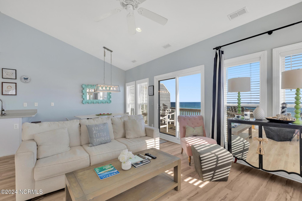 3936 Island Dr North Topsail Beach, NC 28460