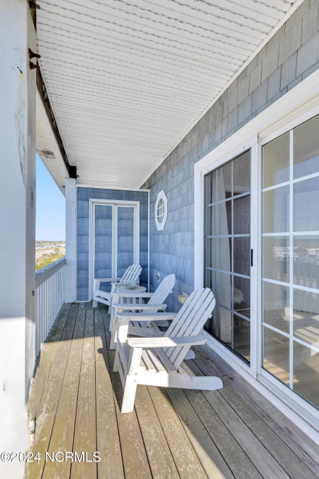 3936 Island Dr North Topsail Beach, NC 28460