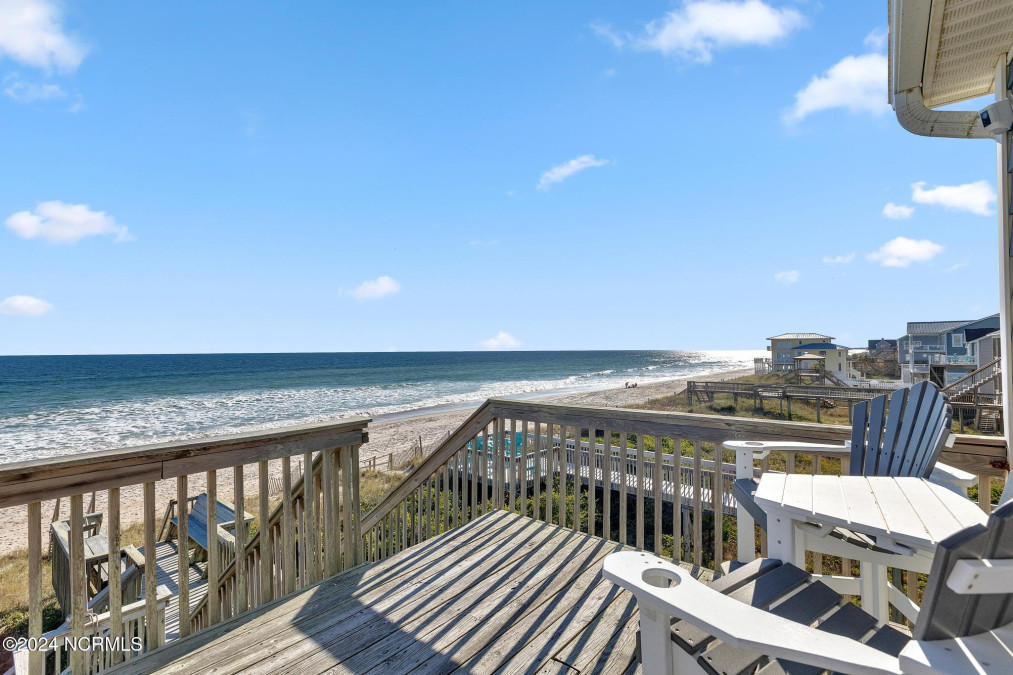 3936 Island Dr North Topsail Beach, NC 28460