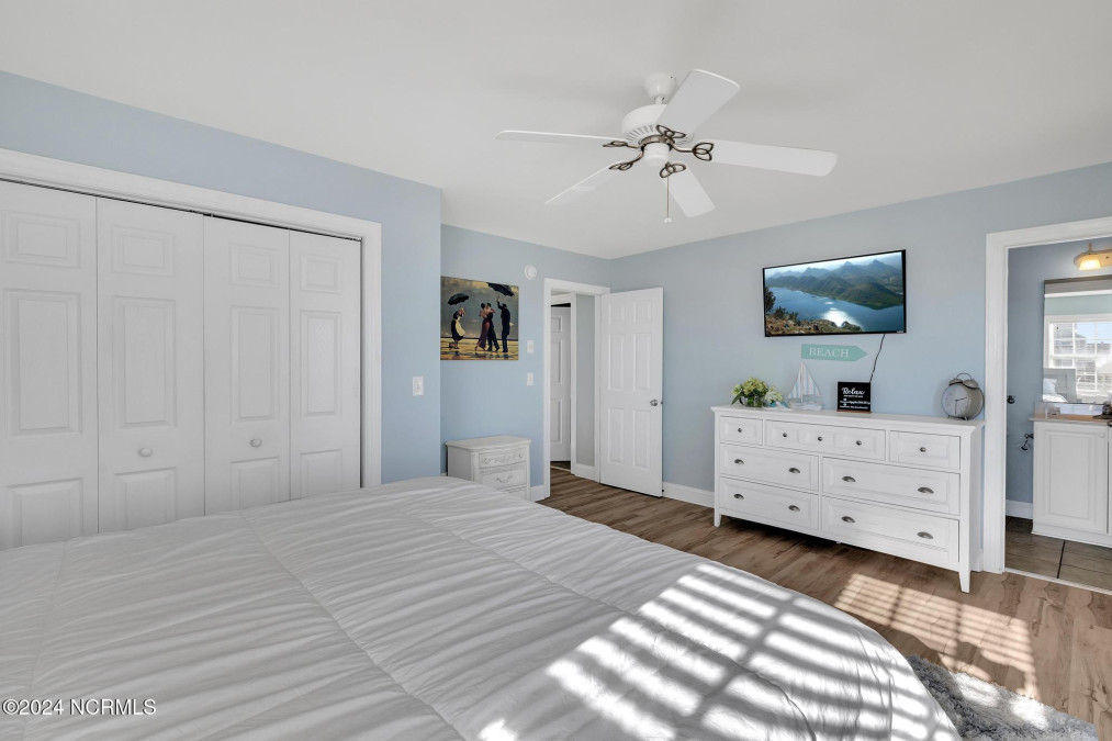 3936 Island Dr North Topsail Beach, NC 28460