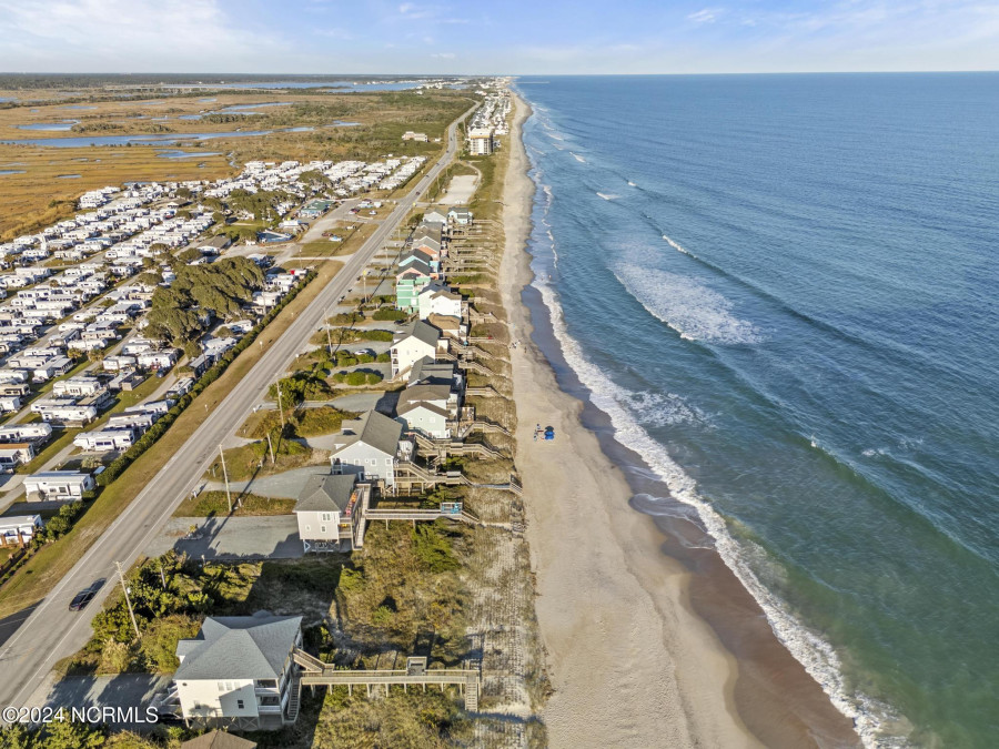 3936 Island Dr North Topsail Beach, NC 28460