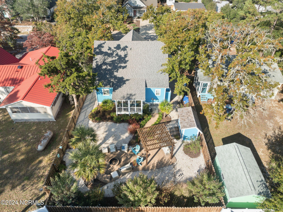 112 28th St Oak Island, NC 28465