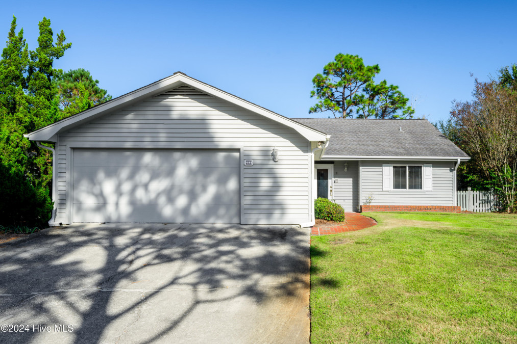 211 Birdie Ln Wilmington, NC 28405