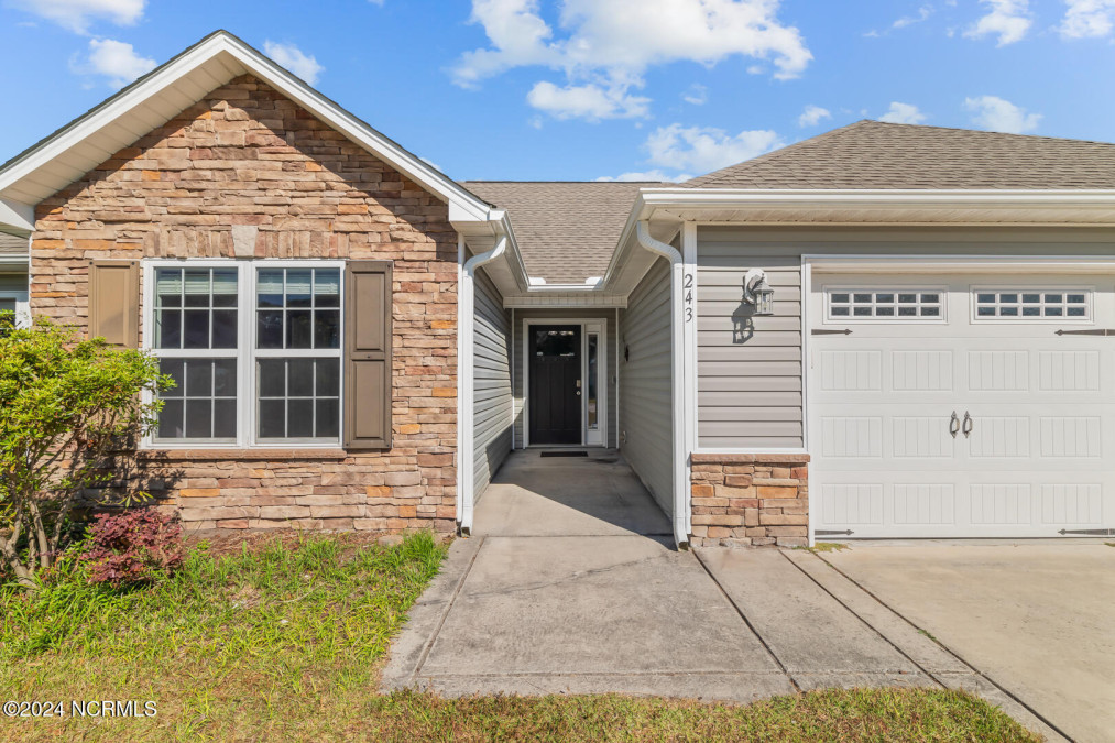 243 Sailor St Sneads Ferry, NC 28460