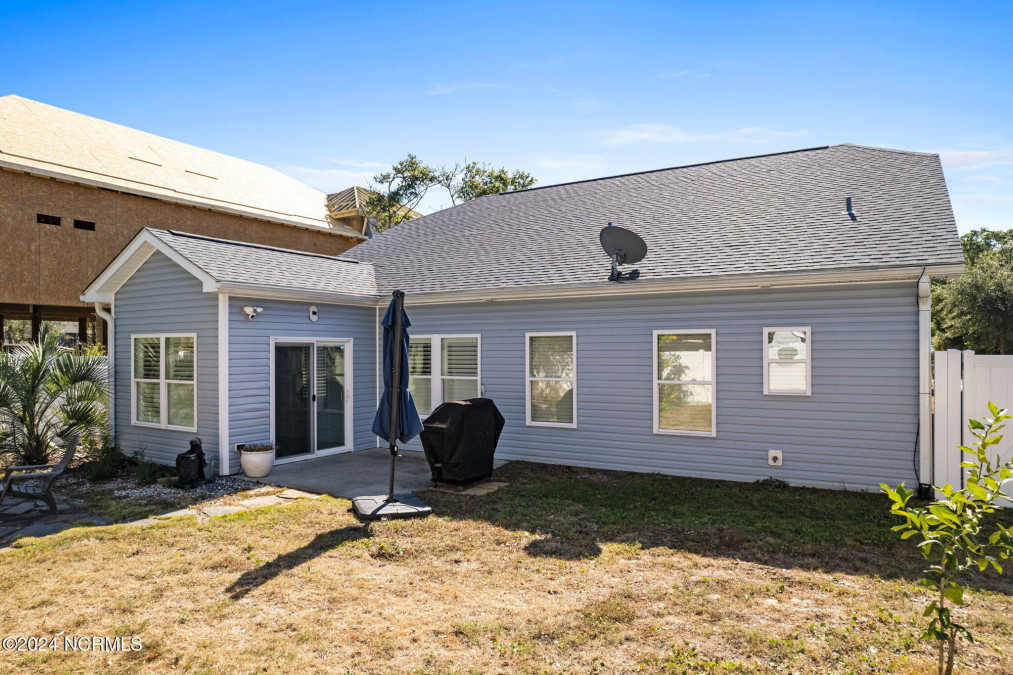 504 Oak Island Dr Oak Island, NC 28465