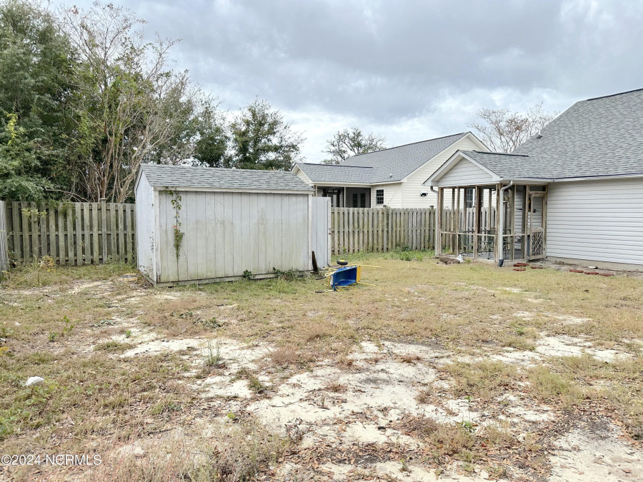 108 12th St Oak Island, NC 28465