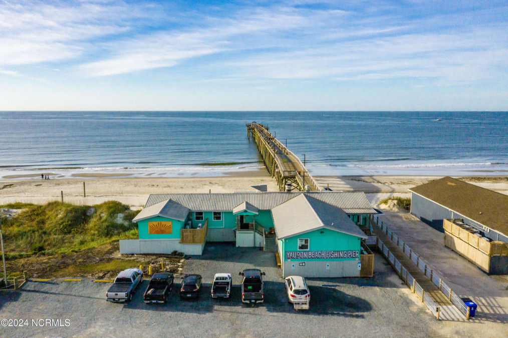 108 12th St Oak Island, NC 28465