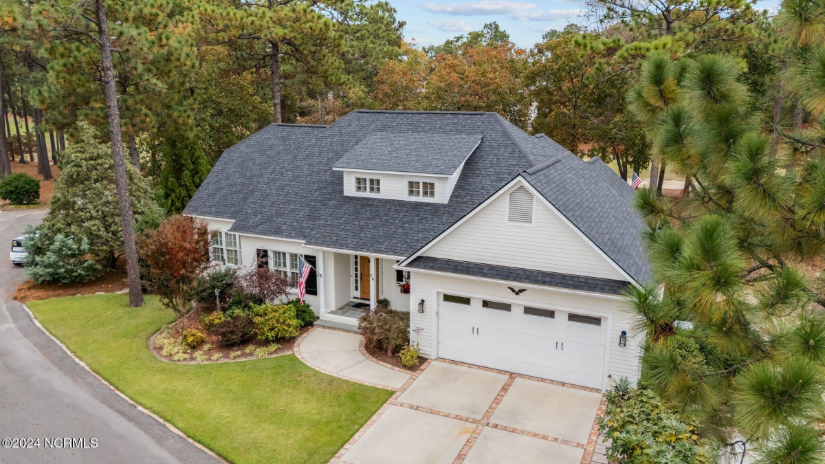 26 Lochwinnock Ln Pinehurst, NC 28374